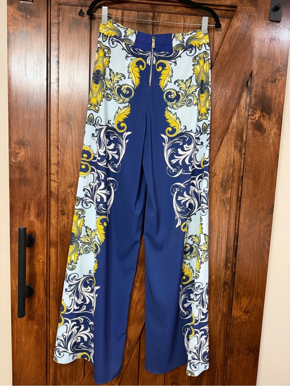 Alice + Olivia Athena Printed Wide-Leg Pants - Picture 9 of 12